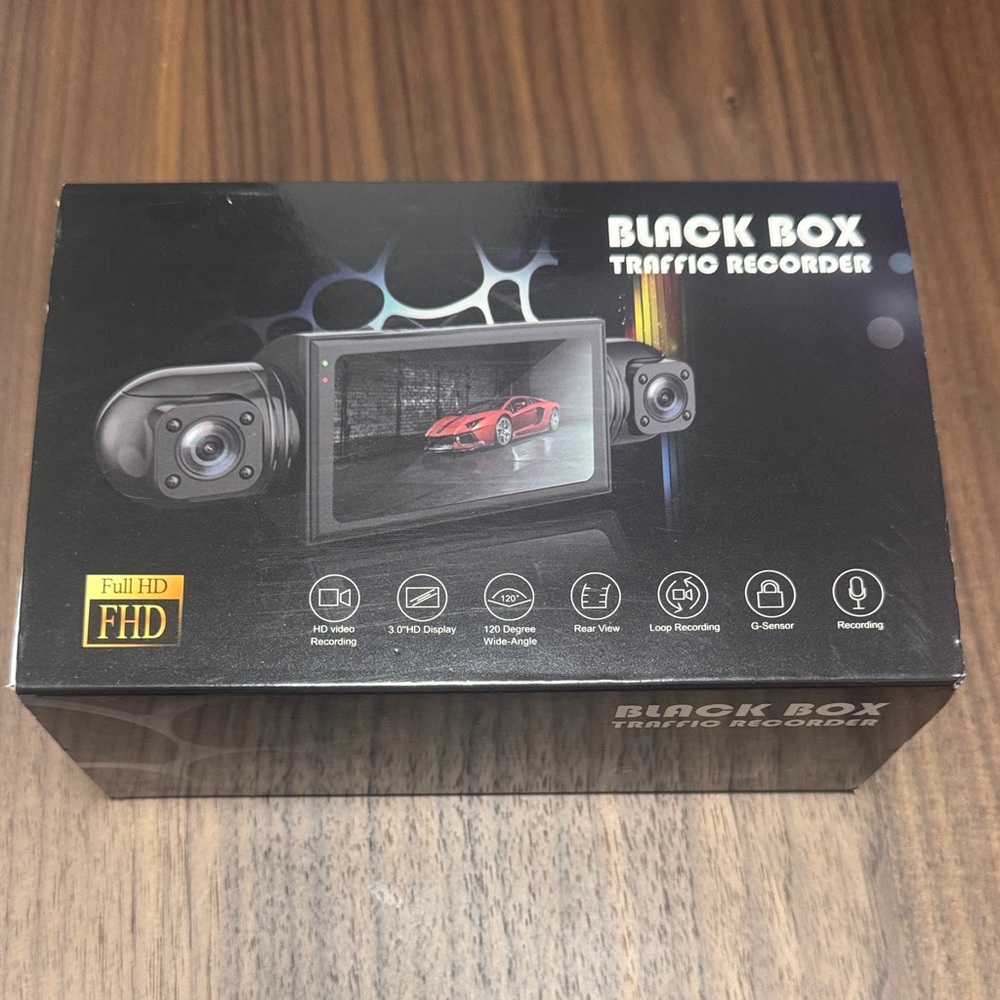 Traffic Recorder - Full HD On-Dash Camera 4 lens camera